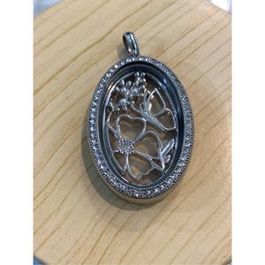 Oval Crystal Silver Locket with Two Inserts #keepsake